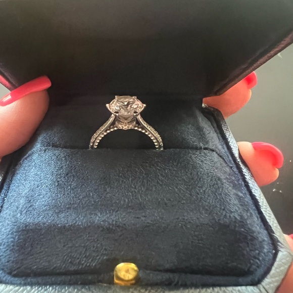 2ct GHI round moissanite solitaire in 10k white gold - Picture 4 of 6